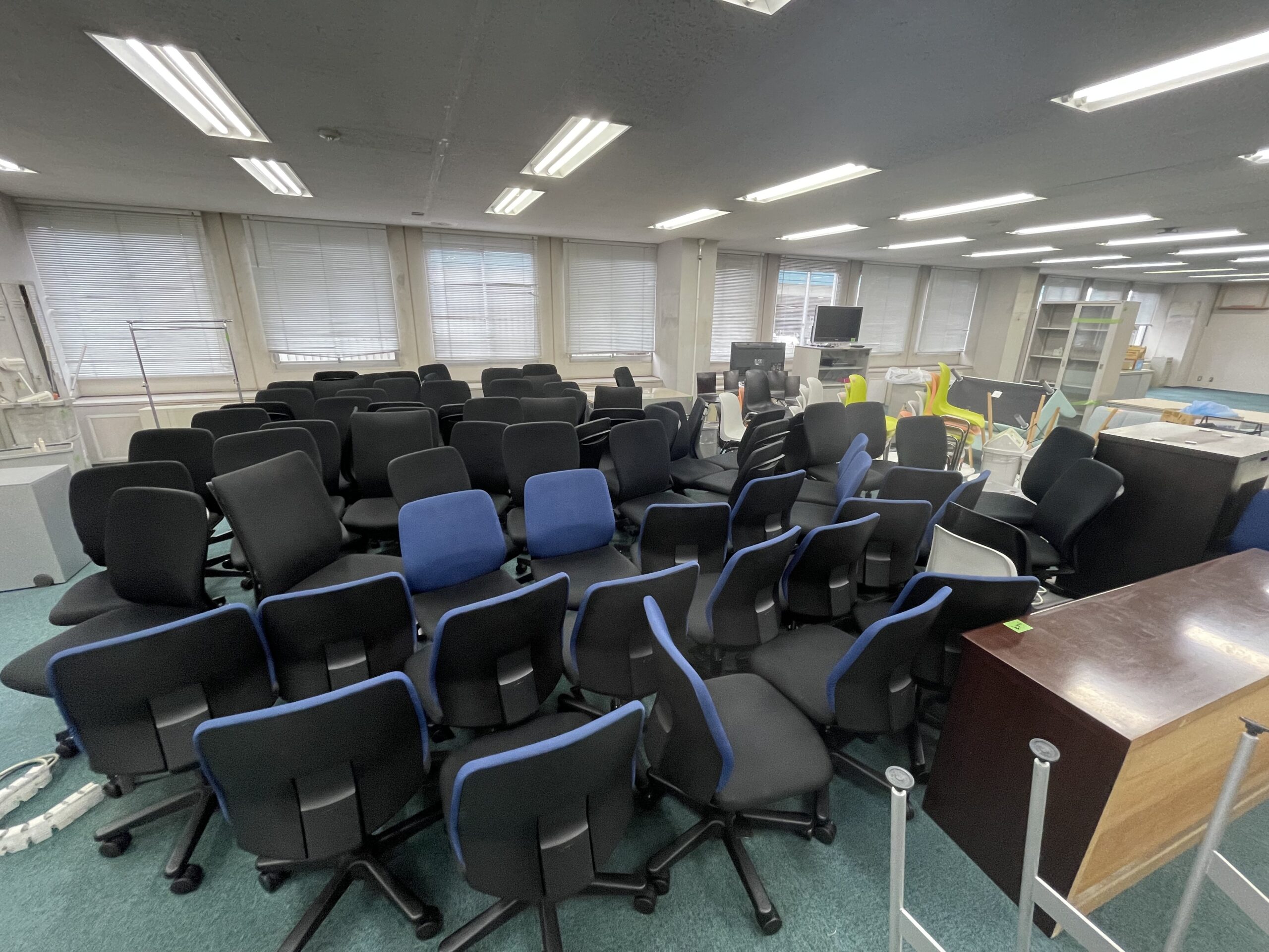 オフィス移転の不用品撤去〜廃棄物の「資源化」と「コスト削減」を短期間で実現