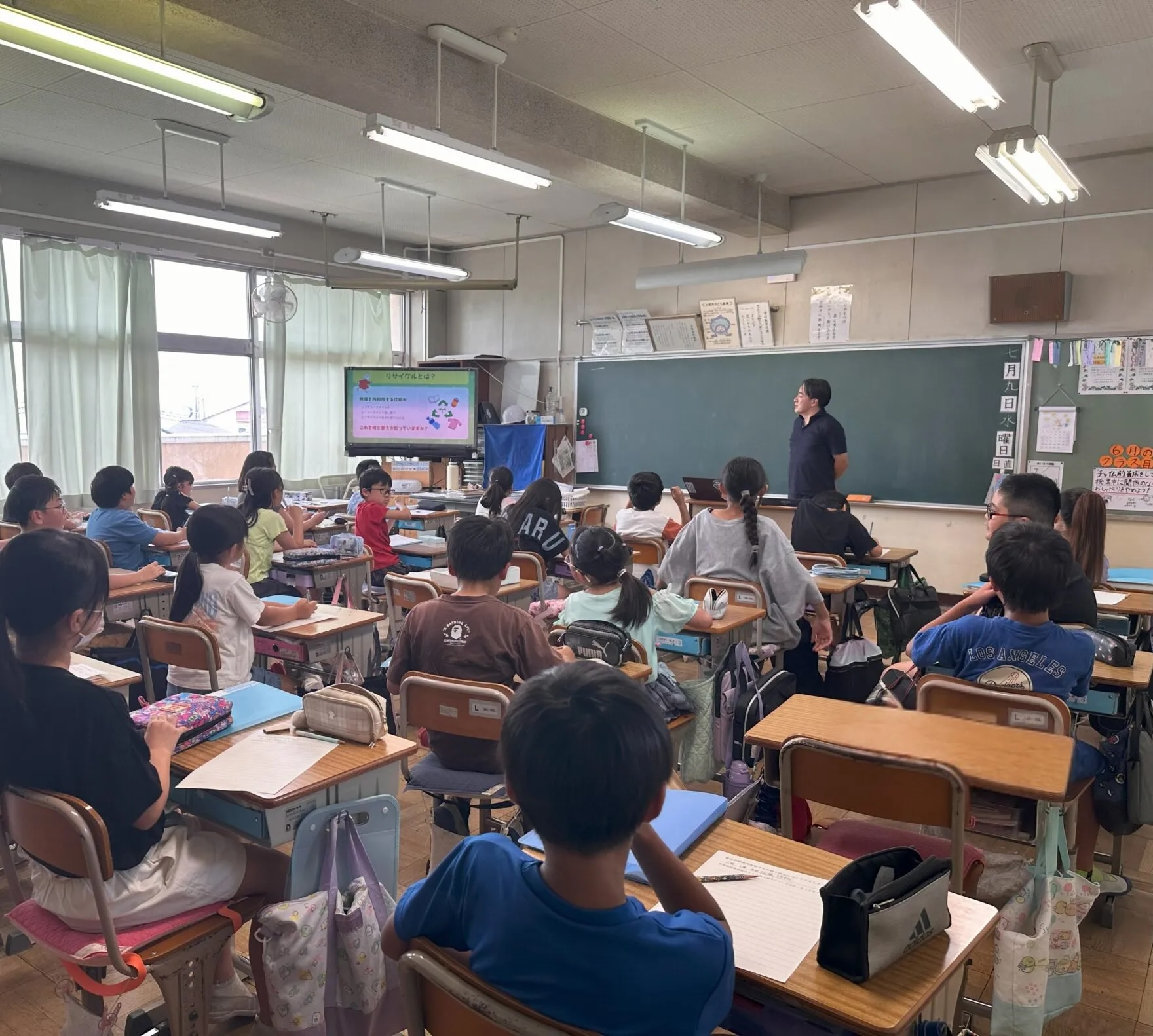 「雑がみってなに？」—小学生と一緒に“資源のめぐり”を考える出張授業【上尾市立今泉小学校】